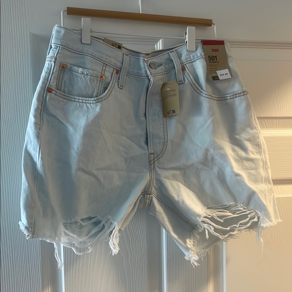 Levi’s NWT Light Blue Distressed Denim Shorts